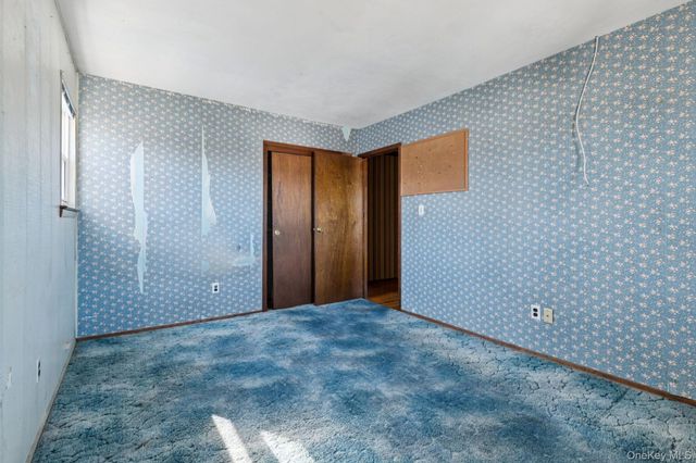 39 Cherry Street, Selden, NY 11784