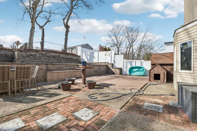 39 Cherry Street, Selden, NY 11784