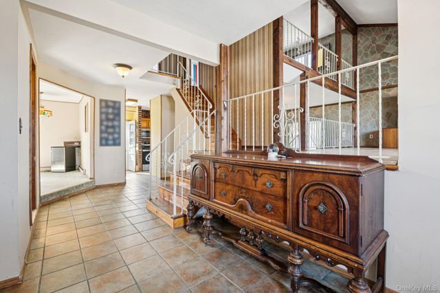 39 Cherry Street, Selden, NY 11784