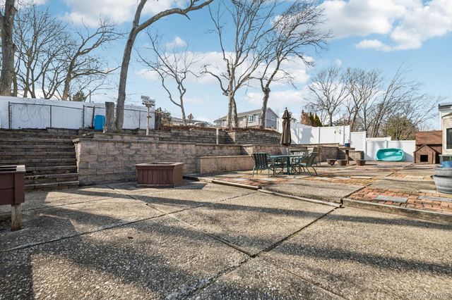 39 Cherry Street, Selden, NY 11784