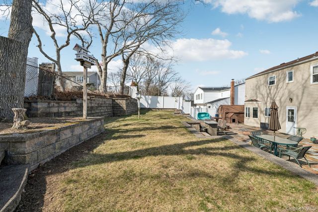 39 Cherry Street, Selden, NY 11784