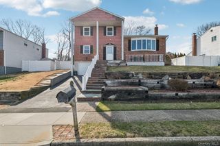 39 Cherry Street, Selden, NY 11784