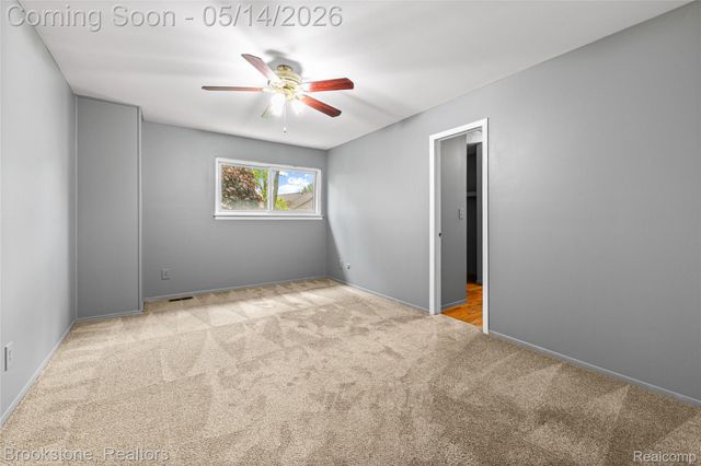 819 Kirts Boulevard, Troy, MI 48084