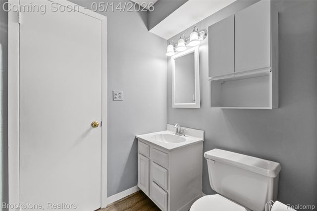 819 Kirts Boulevard, Troy, MI 48084