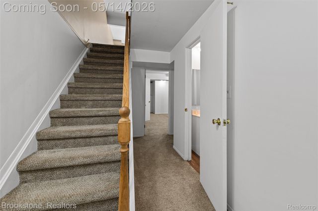 819 Kirts Boulevard, Troy, MI 48084