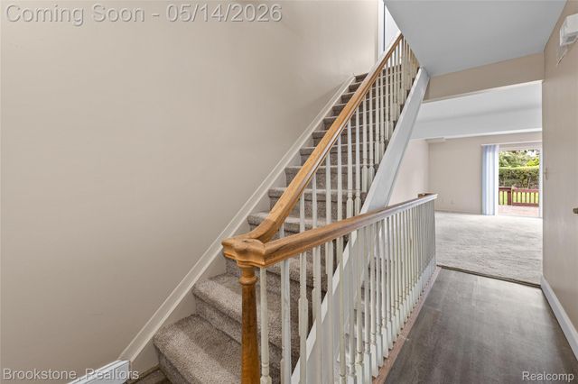 819 Kirts Boulevard, Troy, MI 48084