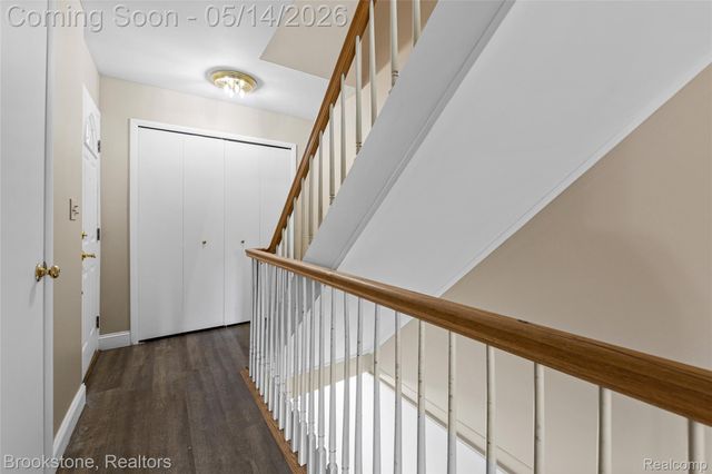 819 Kirts Boulevard, Troy, MI 48084