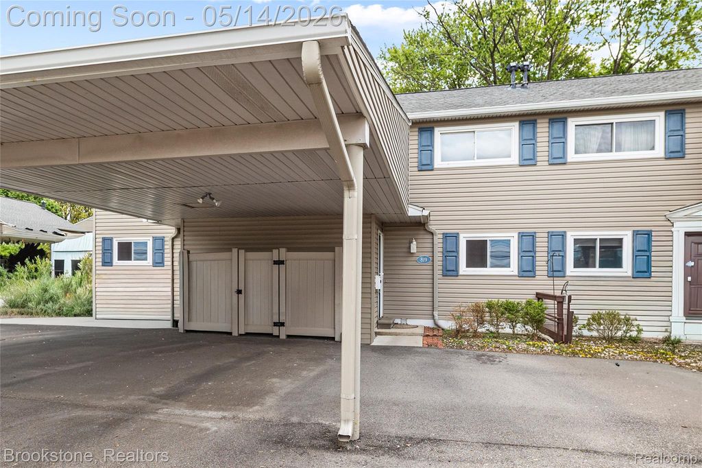 819 Kirts Boulevard, Troy, MI 48084