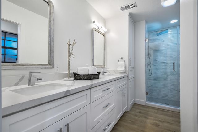 6569 Cut Off Road Road, Fayetteville, TX 78940