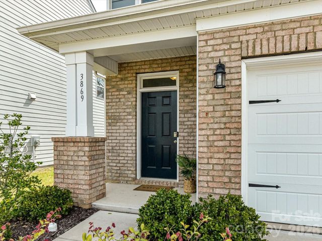 3869 Center Place Drive, Harrisburg, NC 28075