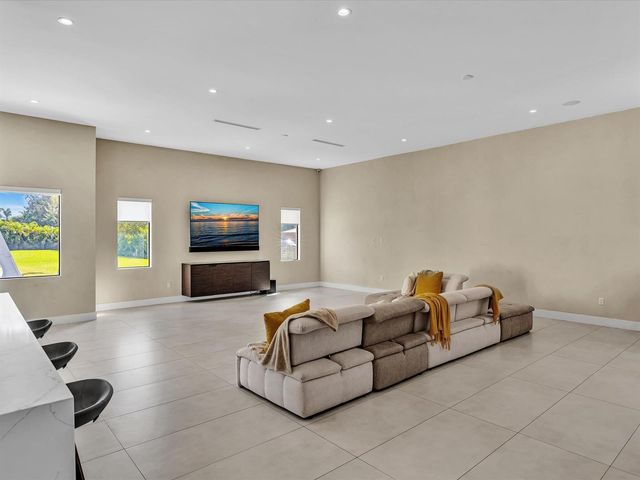 6122 SW 173RD Way, Southwest Ranches, FL 33331