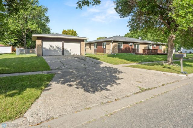 506 5th Street E 2, West Fargo, ND 58078