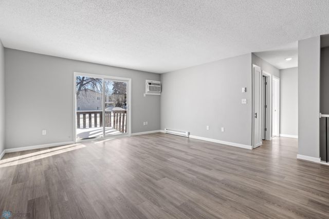 506 5th Street E 2, West Fargo, ND 58078