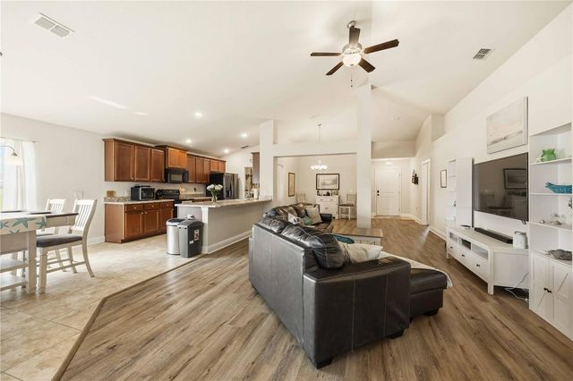 613 MEADOW POINTE DRIVE, Haines City, FL 33844