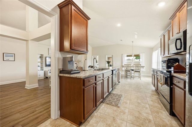 613 MEADOW POINTE DRIVE, Haines City, FL 33844