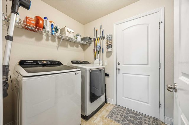 613 MEADOW POINTE DRIVE, Haines City, FL 33844