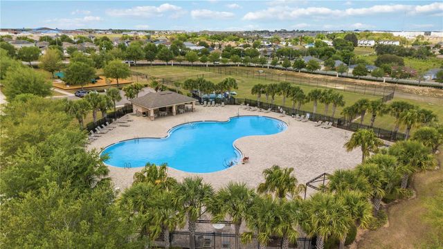 613 MEADOW POINTE DRIVE, Haines City, FL 33844