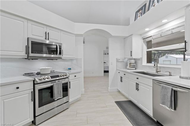 9052 Cypress DR N, Fort Myers, FL 33967