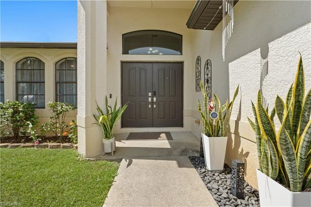 9052 Cypress DR N, Fort Myers, FL 33967