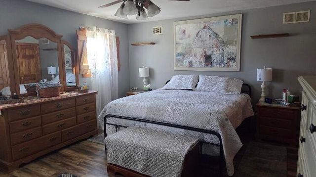 763 S 575 W, Hebron, IN 46341