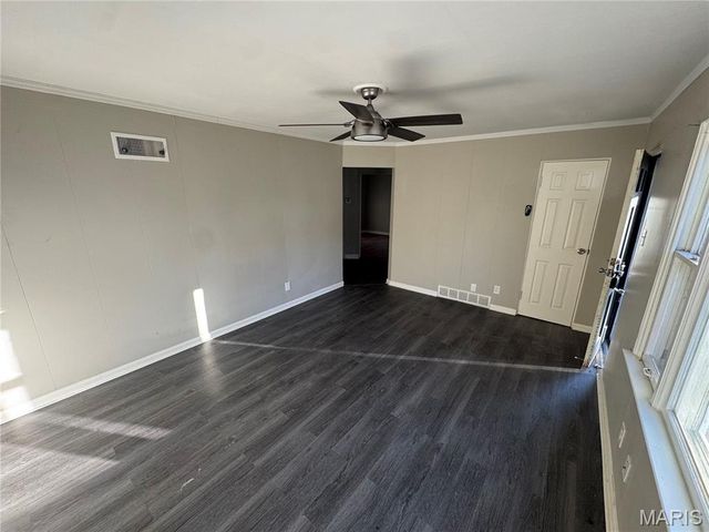 9850 Dennis Drive, St Louis, MO 63136