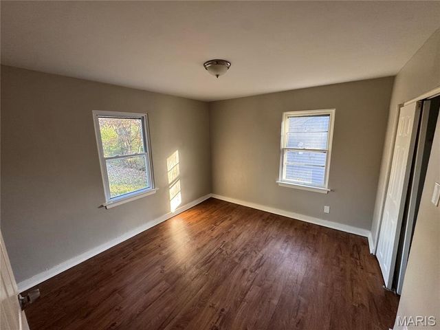 9850 Dennis Drive, St Louis, MO 63136