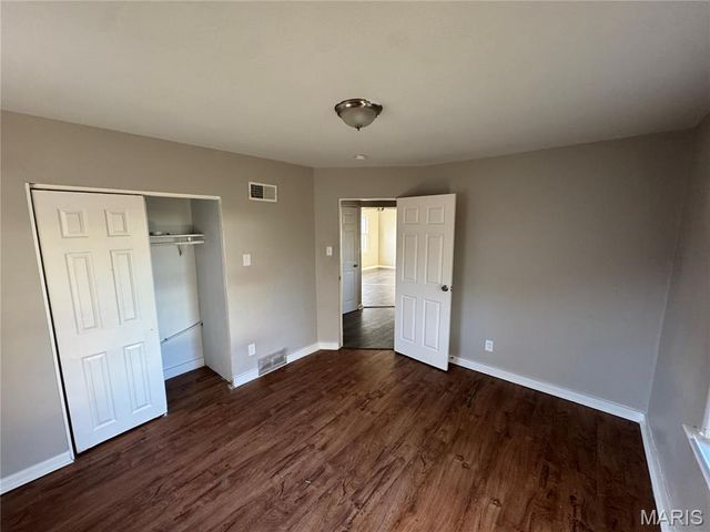 9850 Dennis Drive, St Louis, MO 63136