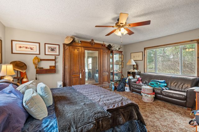 1608 Foots Creek R Fork Road, Gold Hill, OR 97525