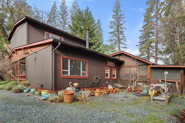 1608 Foots Creek R Fork Road, Gold Hill, OR 97525