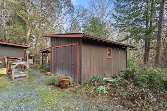 1608 Foots Creek R Fork Road, Gold Hill, OR 97525