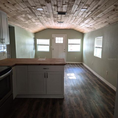 7409 RHODE ISLAND DRIVE, Tampa, FL 33619