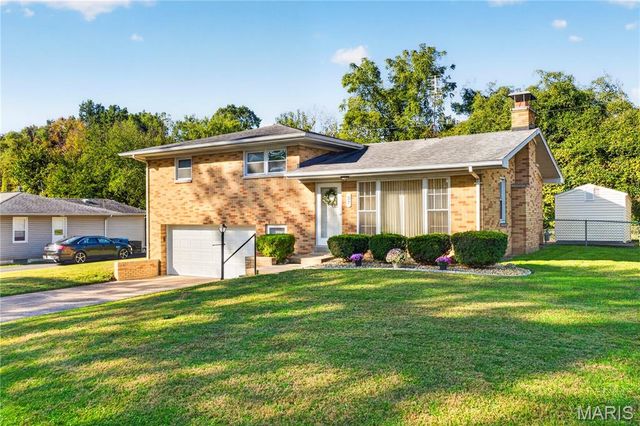 37 Venus Drive, Swansea, IL 62226