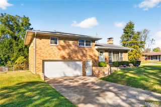37 Venus Drive, Swansea, IL 62226