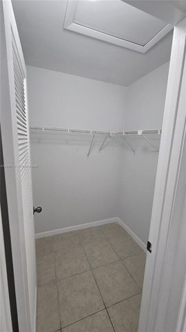 3409 NW 44th St 201, Oakland Park, FL 33309