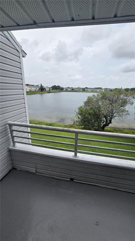 3409 NW 44th St 201, Oakland Park, FL 33309