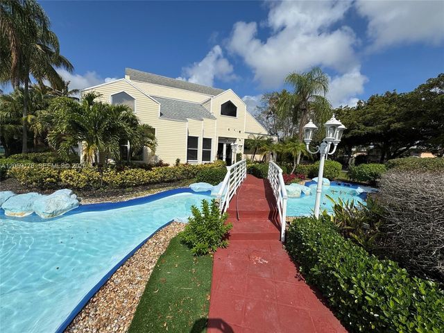3409 NW 44th St 201, Oakland Park, FL 33309