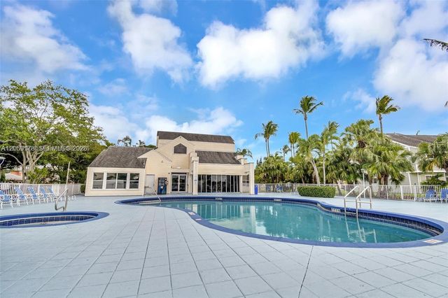 3409 NW 44th St 201, Oakland Park, FL 33309