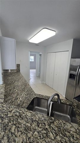 3409 NW 44th St 201, Oakland Park, FL 33309