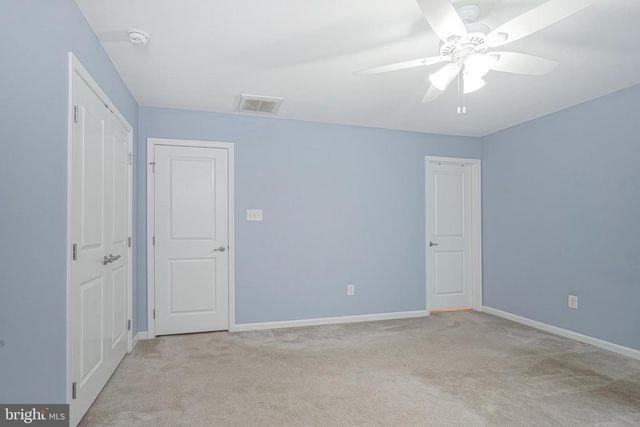 56 SUNDANCE DR, Hamilton, NJ 08619