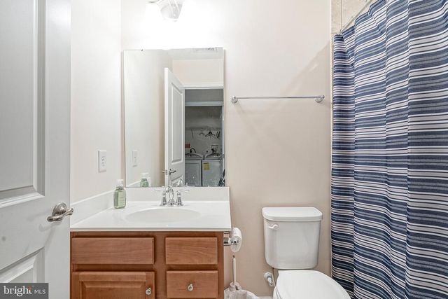 56 SUNDANCE DR, Hamilton, NJ 08619
