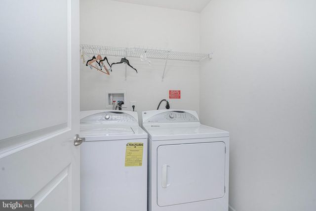 56 SUNDANCE DR, Hamilton, NJ 08619