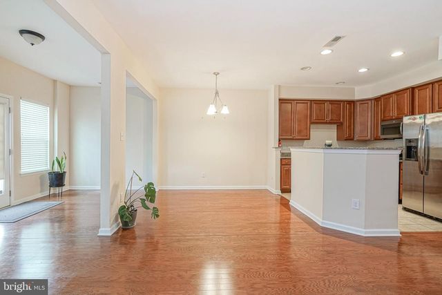 56 SUNDANCE DR, Hamilton, NJ 08619