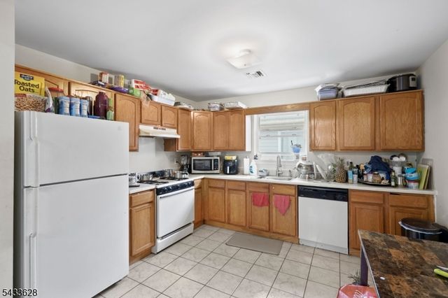 19 Halleck St, Newark City, NJ 07104
