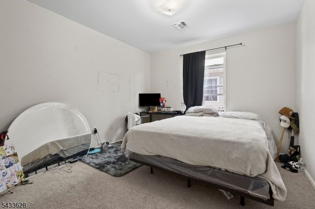 19 Halleck St, Newark City, NJ 07104