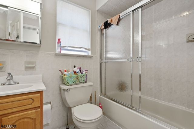 19 Halleck St, Newark City, NJ 07104