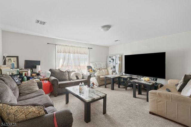 19 Halleck St, Newark City, NJ 07104