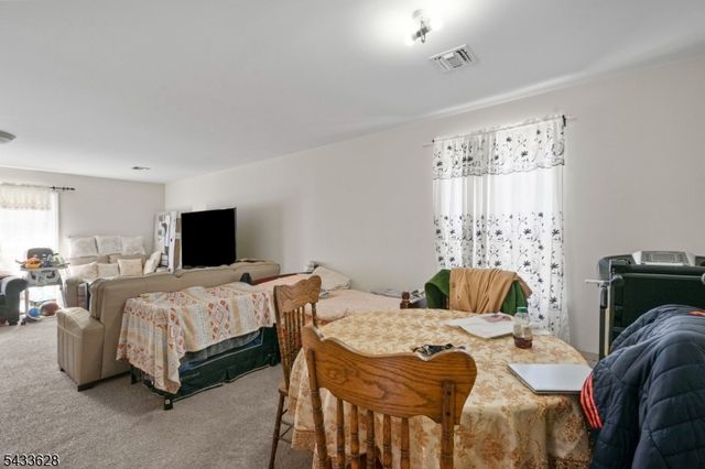 19 Halleck St, Newark City, NJ 07104