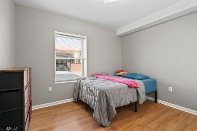 19 Halleck St, Newark City, NJ 07104