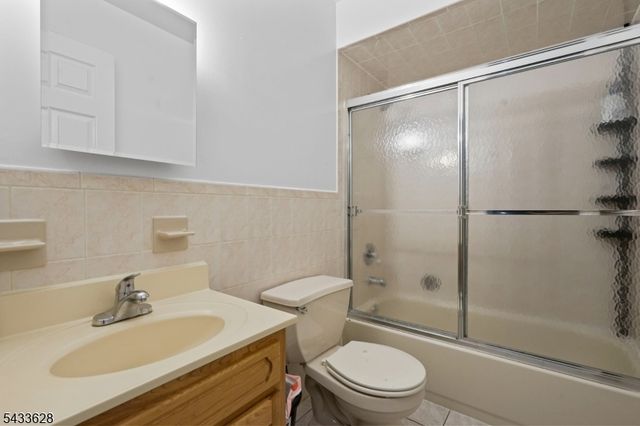 19 Halleck St, Newark City, NJ 07104