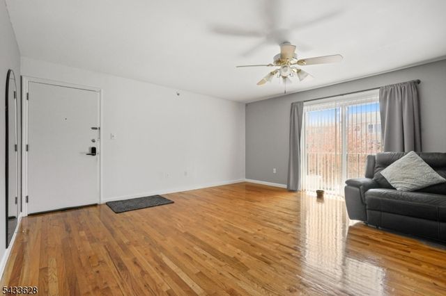 19 Halleck St, Newark City, NJ 07104